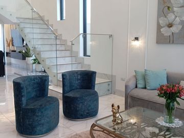 SE VENDE CASA EN PORTÓN DEL RÍO