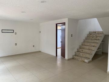 Casa grande en renta en Prado Vallejo Tlalnepantla Estado de México