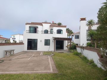 Venta de Casa en Real del Mar, Tijuana. Seguridad. Casa  club.3 Rec. Patio.