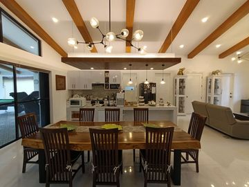 Bungalow House w/ High Ceiling Near Tagaytay at Silang, Cavite