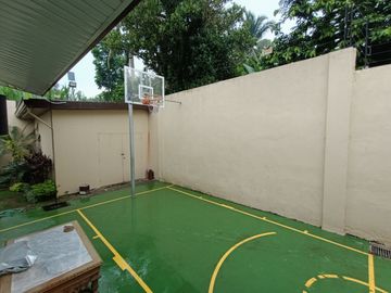 Bungalow House w/ High Ceiling Near Tagaytay at Silang, Cavite