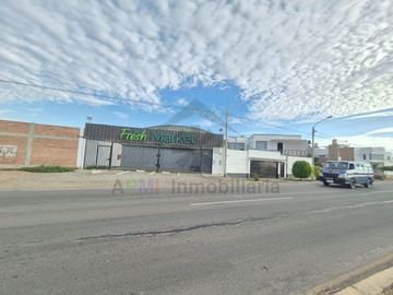 ALQUILER DE LOCAL COMERCIAL A FILO DE PISTA CARRETERA PIMENTEL CHICLAYO