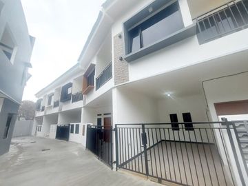 Dijual Rumah Sangat Strategis di Bekasi Barat
