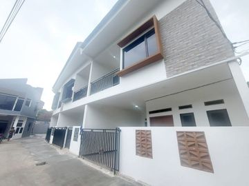 Dijual Rumah Sangat Strategis di Bekasi Barat