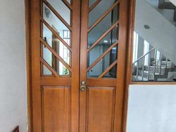 ¡Venta De Amplio Departamento Remodelado En Comas !
