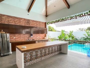 5BR House for Sale in Beverly Hills Subdivision Antipolo Rizal