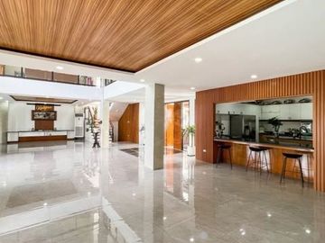 5BR House for Sale in Beverly Hills Subdivision Antipolo Rizal