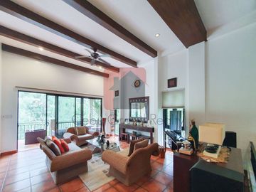4 Bedroom House for Sale in Maria Luisa Estate Park