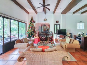 4 Bedroom House for Sale in Maria Luisa Estate Park