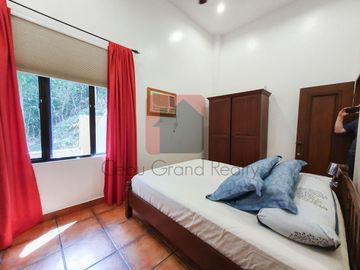 4 Bedroom House for Sale in Maria Luisa Estate Park