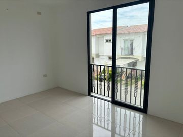 CASA EN VENTA VIA A SALITRE