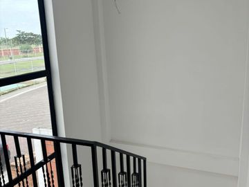 CASA EN VENTA VIA A SALITRE