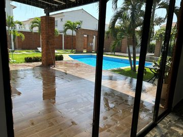 CASA EN VENTA VIA A SALITRE
