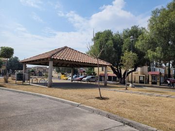 VENTA CASA 3 RECÁMARAS RECIÉN REMODELADA. A 15 MINS DEL AIFA