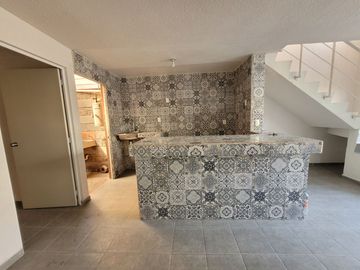 VENTA CASA 3 RECÁMARAS RECIÉN REMODELADA. A 15 MINS DEL AIFA