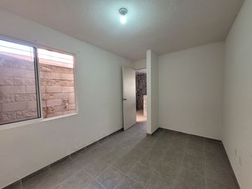 VENTA CASA 3 RECÁMARAS RECIÉN REMODELADA. A 15 MINS DEL AIFA