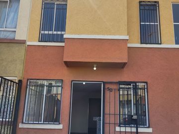 VENTA CASA 3 RECÁMARAS RECIÉN REMODELADA. A 15 MINS DEL AIFA