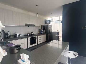 Hermosa Residencia en venta en Condominio Privado