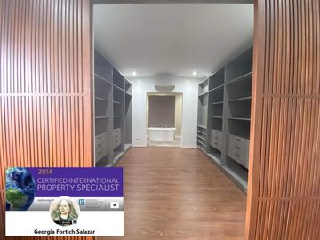 Pentagon House For Sale 0926-755----