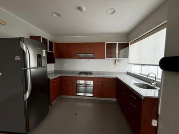ALQUILO LINDO DUPLEX CON VISTA PANPRAMICA A MIRAFLORES