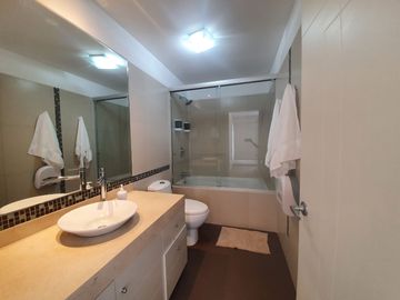 Venta de Exclusivo Departamento Dúplex cerca al Golf y a Miguel Dasso