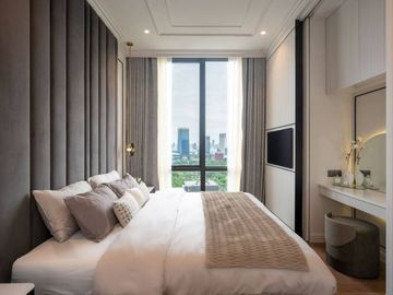 A super luxurious 3bed 3bath pet-friendly condo for rent/ sale at Muniq Langsuan in a such a prime location as Chidlom