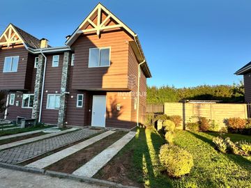 CASA TIPO TOWHOUSE EN CONDOMINIO DE VALDIVIA (REBAJADA)