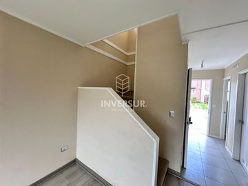 CASA TIPO TOWHOUSE EN CONDOMINIO DE VALDIVIA (REBAJADA)
