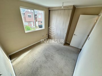 CASA TIPO TOWHOUSE EN CONDOMINIO DE VALDIVIA (REBAJADA)