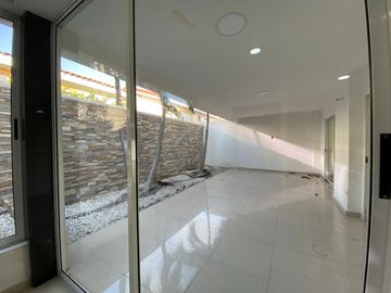 CASA EN VENTA EN CONJUNTO CERRADO, LA CASTELLANA