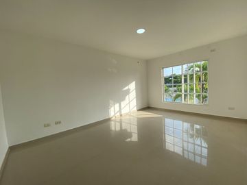 CASA EN VENTA EN CONJUNTO CERRADO, LA CASTELLANA