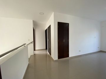 CASA EN VENTA EN CONJUNTO CERRADO, LA CASTELLANA