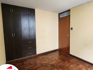 VENDO lindo y amplio departamento a la altura de la Plaza de Cayma