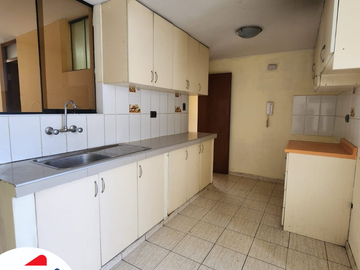 VENDO lindo y amplio departamento a la altura de la Plaza de Cayma