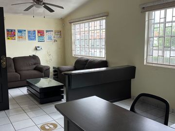 CASA EN VENTA EN FLORES DEL VALLE | ARLETTE FLORES