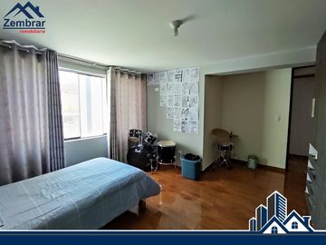 EN VENTA MODERNA CASA EN ESQUINA DE 4 NIVELES CON LINDOS ACABADOS EN JLBYR