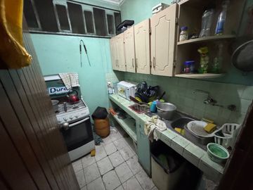 En Venta Casa Rentera en Calles Cuenca y Gomez Rendón de Guayaquil.