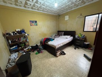 En Venta Casa Rentera en Calles Cuenca y Gomez Rendón de Guayaquil.