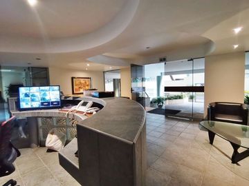 ¡Tu Refugio en las Alturas! Exclusivo Penthouse con Terraza en San Isidro