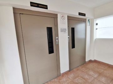 ¡Tu Refugio en las Alturas! Exclusivo Penthouse con Terraza en San Isidro