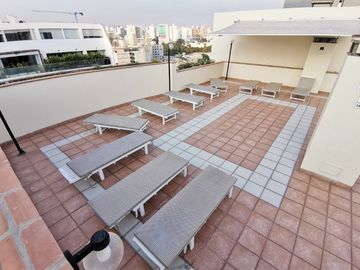 ¡Tu Refugio en las Alturas! Exclusivo Penthouse con Terraza en San Isidro