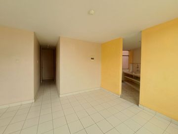 DEPARTAMENTO EN VENTA EN 2do PISO CERCA AL MALL AVENTURA DE CHICLAYO