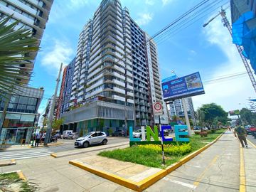 SE ALQUILA DEPARTAMENTO AMOBLADO + ESTACIONAMIENTO EN LINCE