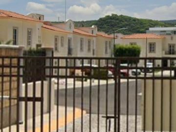 BONITA CASA EN SANTA FE JURIQUILLA QUERETARO