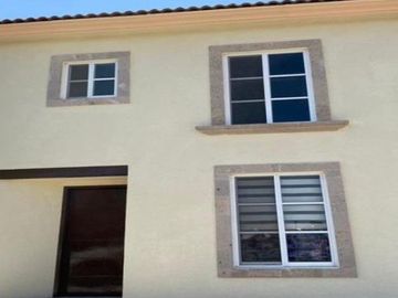 BONITA CASA EN SANTA FE JURIQUILLA QUERETARO