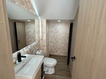 SE VENDE CASA CERCA AL CENTRO COMERCIAL VIVA TUNJA