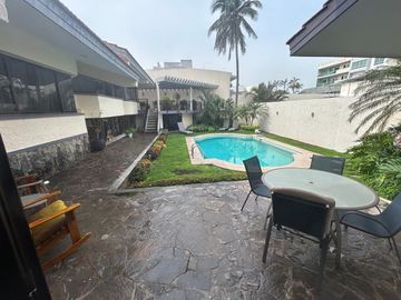 SE VENDE RESIDENCIA EN COSTA DE ORO