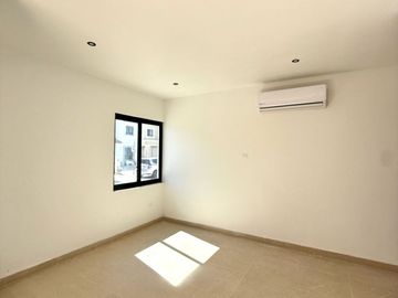 SE VENDE CASA EN MONTECARLO RESIDENCIAL