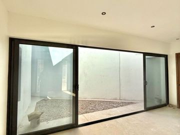 SE VENDE CASA EN MONTECARLO RESIDENCIAL