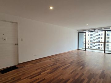 VENTA DE DEPARTAMENTO DÚPLEX 200 m2. URB. SANTA CRUZ MIRAFLORES